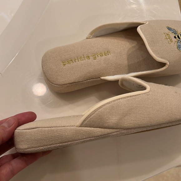 Bee Slippers - Picture 4 of 6